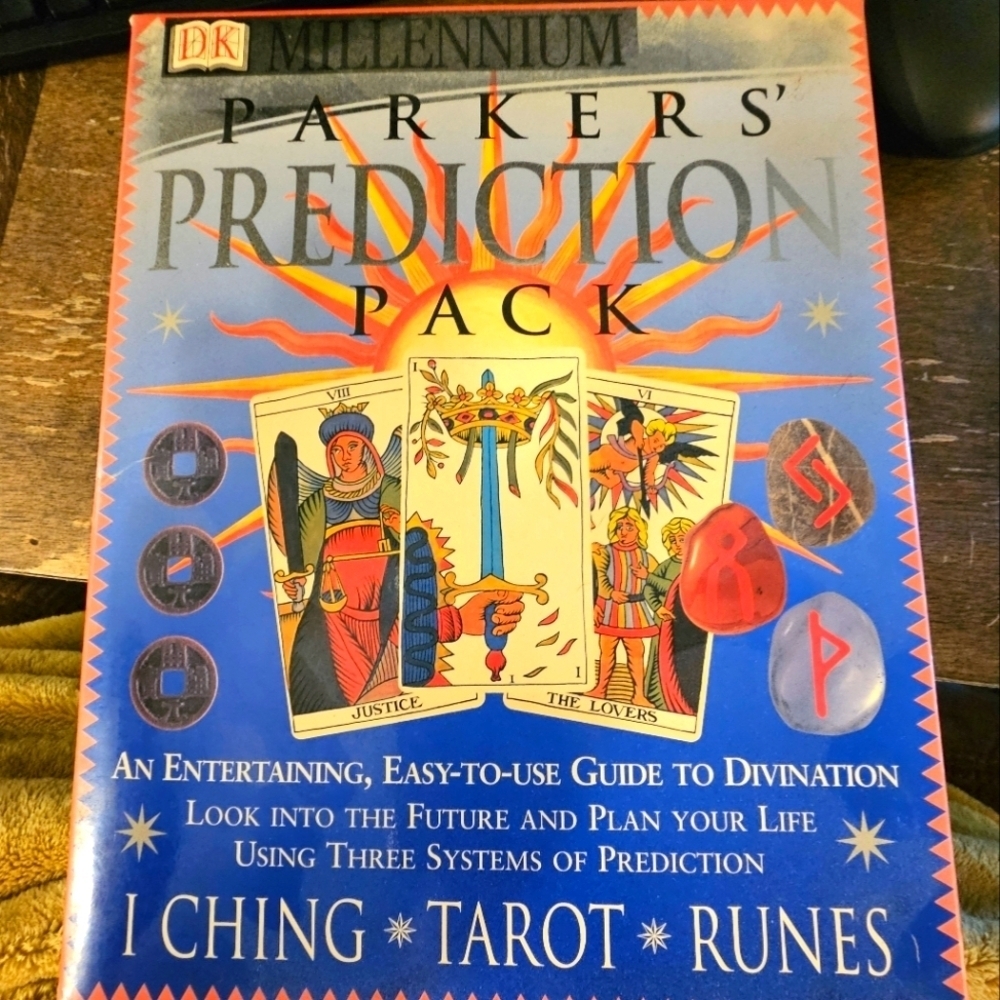 Parker's Prediction Pack - Tarot cards - I Ching - 25 Runes